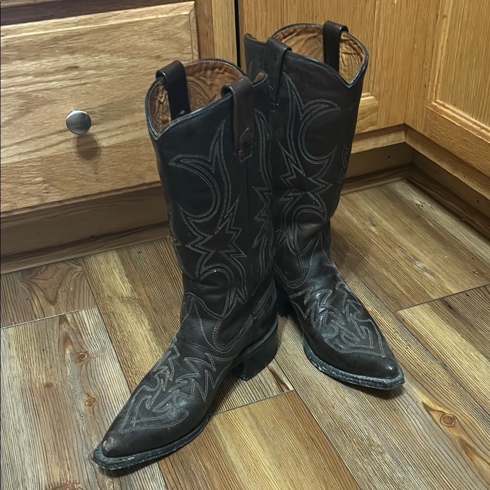 Source Unknown Brown Cowboy Boots with Classic Western Stitching